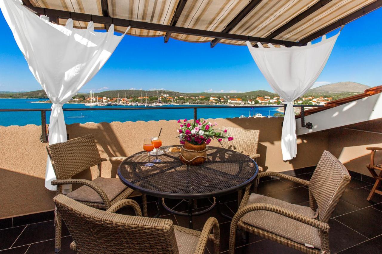 Apartmani Nikolina Seaview Šibenik Eksteriør billede