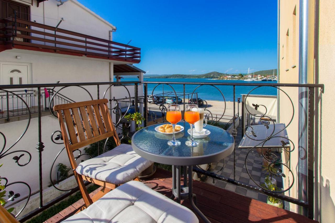 Apartmani Nikolina Seaview Šibenik Eksteriør billede