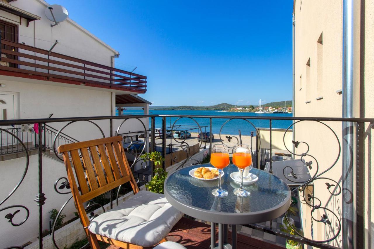 Apartmani Nikolina Seaview Šibenik Eksteriør billede