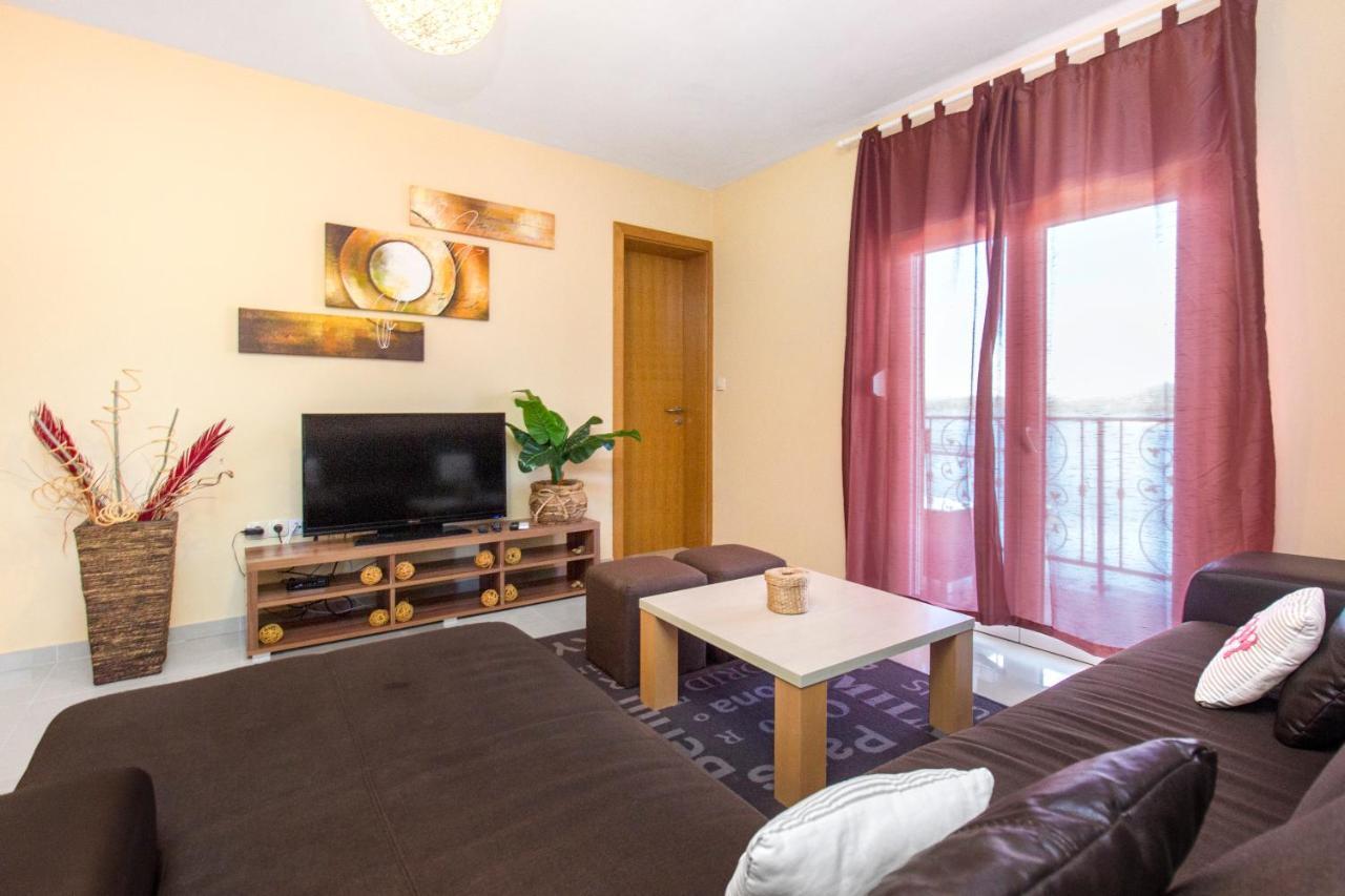 Apartmani Nikolina Seaview Šibenik Eksteriør billede