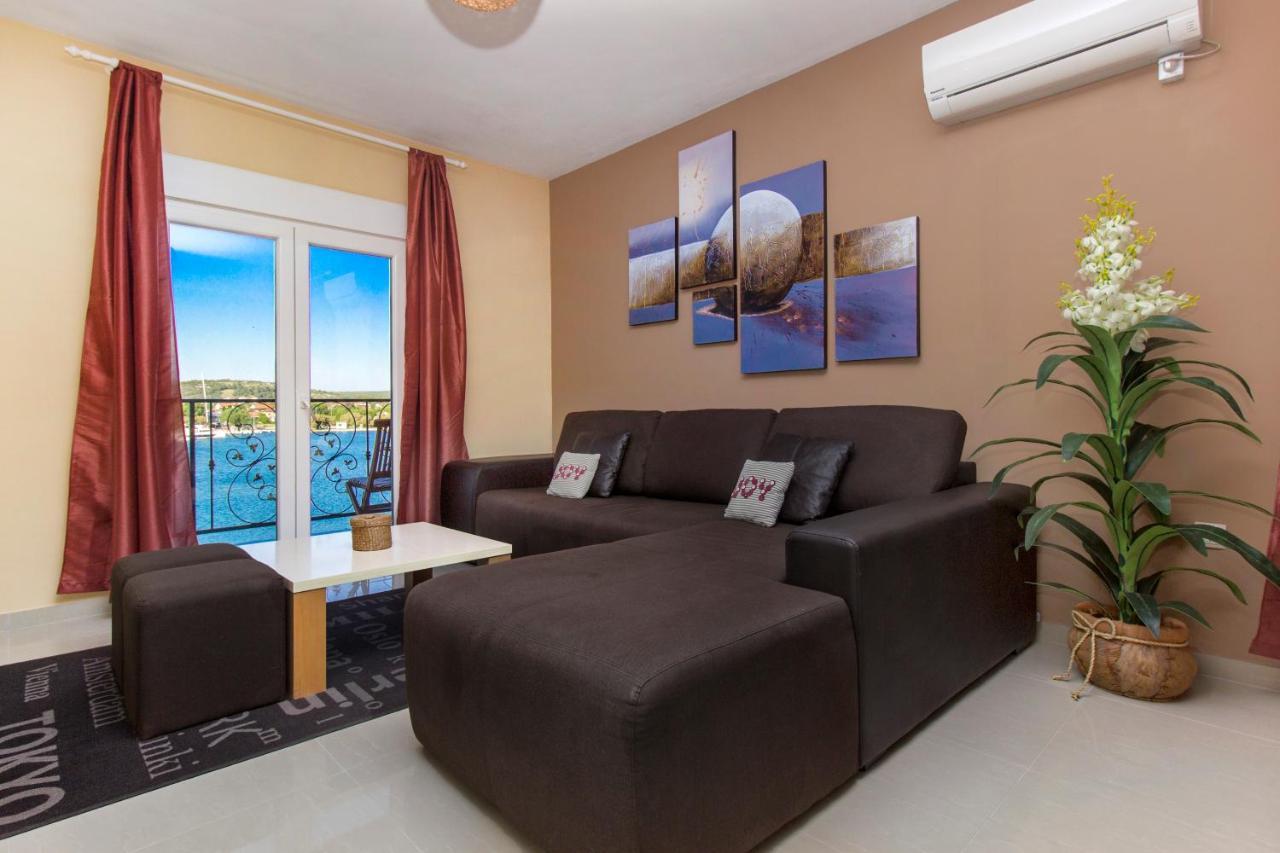 Apartmani Nikolina Seaview Šibenik Eksteriør billede